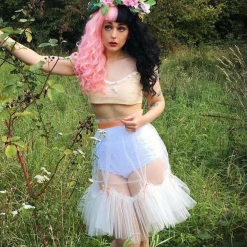 HPO Adult Womens Wavy Wig | Black & Pink Celebrity Wig | Premium Breathable Capless Cap Men's